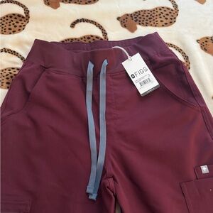 Figs Women’s High Waisted Yola Skinny Scrub Pants- Burgundy XS Tall